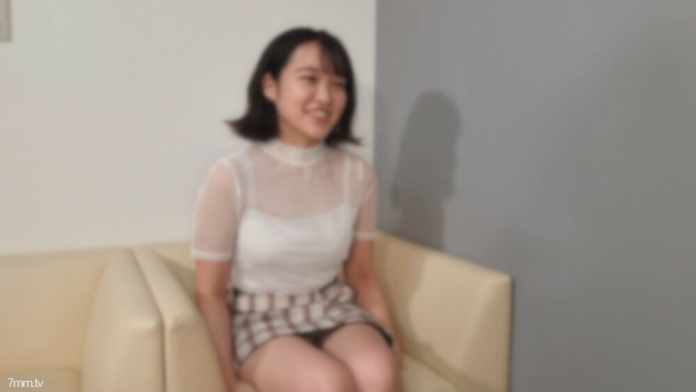 FC2-PPV-2149435 [Interview] A serious-looking 19-year-old F-cup college student who just graduated. Two consecutive inte