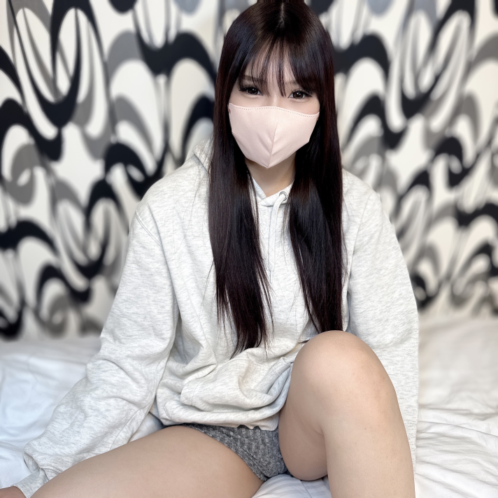 FC2-PPV-4729776 This is the last one! [Second round of internal ejaculation] A 18-year-old with a boyfriend and soft bre